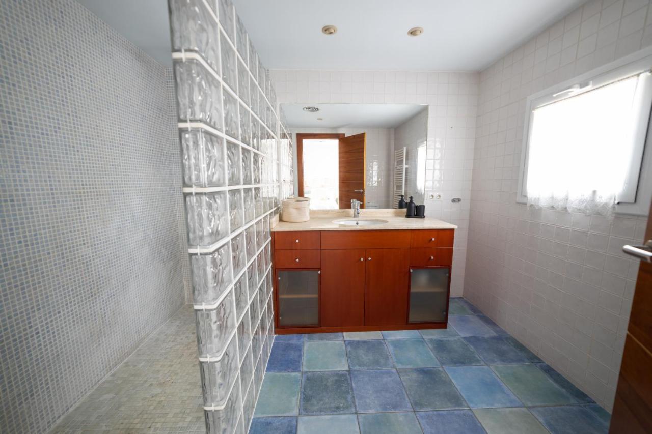Piscina De Sal Barbacoa Wifi, Parking Gratis, 3 Min Pga Casa El Roble Vila Girona Exterior foto